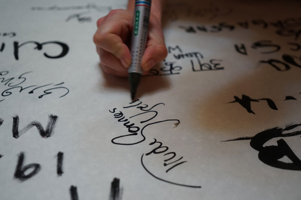 世界五大洲手工艺理事会主席团齐聚黄小明个木园13