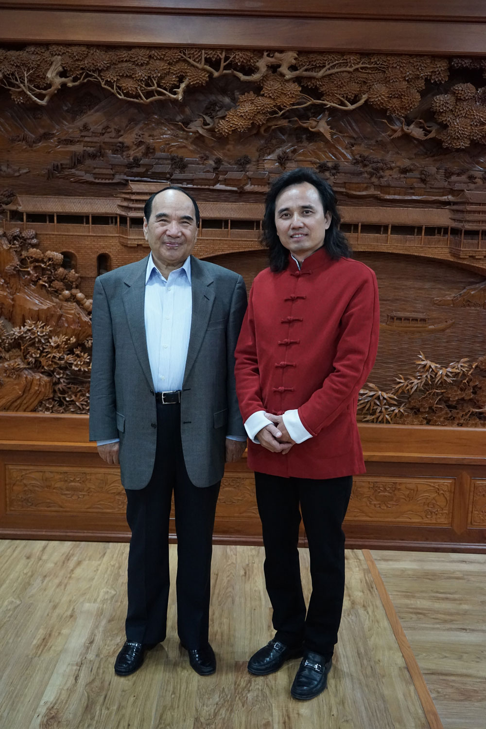 全国政协副主席阿不来提阿不都热西提莅临黄小明木雕艺术馆3