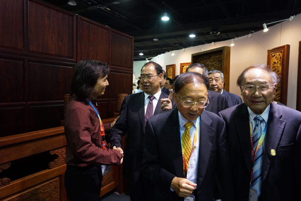 黄小明木雕展馆精彩亮相2014世界工艺文化节1